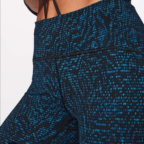 lululemon athletica Pants - Lululemon Athletica Blue Patterned Leggings